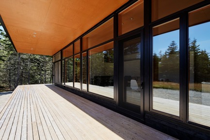 Dossier de presse | 3034-01 - Communiqué de presse | Lockeport Beach House - Nova Tayona Architects - Architecture résidentielle - South Elevation - Crédit photo : Janet Kimber