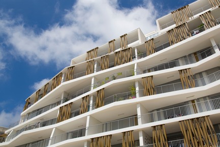Dossier de presse | 921-11 - Communiqué de presse | Projet de 87 logements «Lez-in-Art» dans la ZAC Rive Gauche (SERM) de Montpellier - France - NBJ architectes - Architecture résidentielle - Zoom sur la façade Sud - Crédit photo : &nbsp;©photoarchitecture.com
