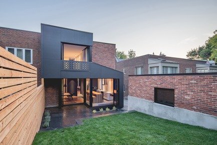 Dossier de presse | 635-07 - Communiqué de presse | BOÎTE NOIRE II - Natalie Dionne Architecture - Architecture résidentielle - Crédit photo :  Raphaël Thibodeau 