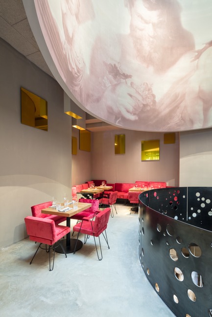 Dossier de presse | 2274-03 - Communiqué de presse | Wein&Co - BEHF Architects - Architecture commerciale - Skylight “gods in heaven”