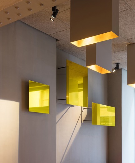 Dossier de presse | 2274-03 - Communiqué de presse | Wein&Co - BEHF Architects - Architecture commerciale - Custom lighting design with mirrors - Crédit photo : Markus Kaiser
