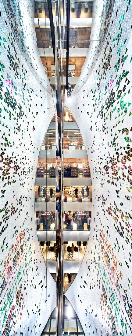 Dossier de presse | 3069-01 - Communiqué de presse | Printemps Haussmann Verticalité - UUfie - Architecture commerciale - View from 7th floor - Crédit photo : Michel Denance