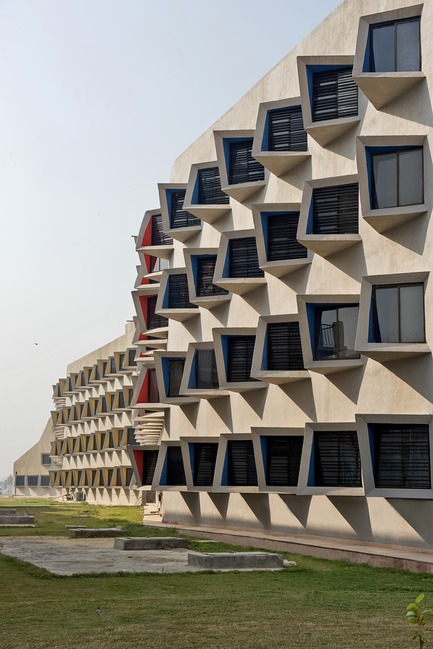 Dossier de presse | 1432-03 - Communiqué de presse | The Street - Sanjay Puri Architects - Architecture institutionnelle - Crédit photo : Dinesh Mehta