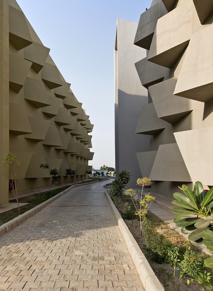 Dossier de presse | 1432-03 - Communiqué de presse | The Street - Sanjay Puri Architects - Architecture institutionnelle - Crédit photo : Dinesh Mehta