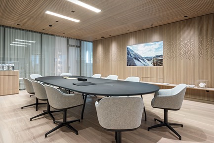 Dossier de presse | 2274-02 - Communiqué de presse | Telegraf 7 - BEHF Architects - Architecture commerciale - Conference room   - Crédit photo : Hertha Hurnaus