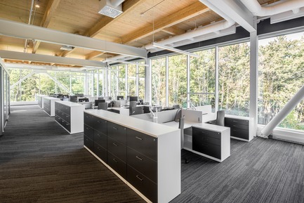 Dossier de presse | 865-30 - Communiqué de presse | Lemay remporte un prix d’excellence de «American Architecture Prize » pour la conception des bureaux de Pomerleau - Lemay - Architecture commerciale - Bureaux de Pomerleau - Espace de travail - Crédit photo : Jonathan Robert