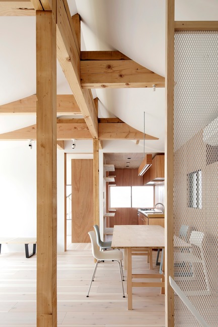 Dossier de presse | 3116-01 - Communiqué de presse | House for Four Generations - tomomi kito architect & associates - Design d’intérieur résidentiel - 2F common space - Crédit photo : satoshi shigeta