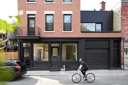 Dossier de presse | 1677-02 - Communiqué de presse | Résidence Villeneuve - Atelier Barda architecture - Design d’intérieur résidentiel - Crédit photo : Maxime Desbiens