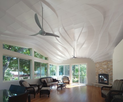 Dossier de presse | 3072-01 - Communiqué de presse | Arrivée de la lumière - Flynn Architecture & Design - Design d’éclairage -   Vue au sud-est, l'été après-midi<br>   - Crédit photo : Matt Flynn