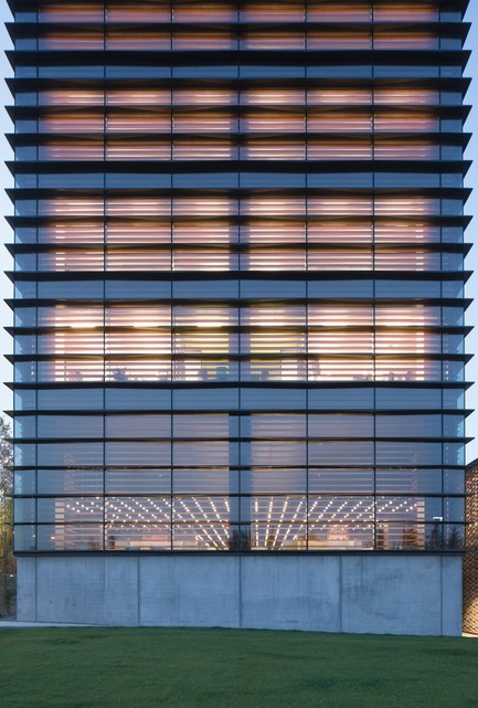 Press kit | 2693-02 - Press release | Ankara Office Tower - Anmahian Winton Architects - Commercial Architecture - Photo credit: Florian Holzherr