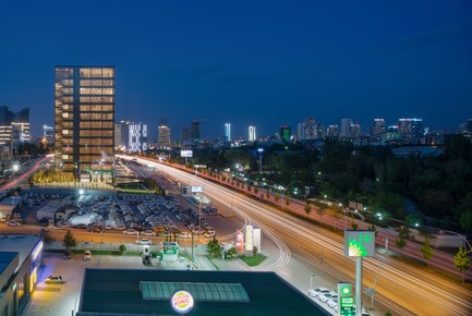 Press kit | 2693-02 - Press release | Ankara Office Tower - Anmahian Winton Architects - Commercial Architecture - Photo credit: Florian Holzherr