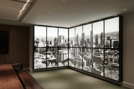 Dossier de presse | 1969-04 - Communiqué de presse | Fairmont Le Reine Elizabeth dévoile sa nouvelle collection d'oeuvres d'art - plus de 123 œuvres de 37 artistes contemporains - Fairmont Le Reine Elizabeth, MASSIVart Collection, et Sid Lee Architecture - Art - AXEL COHEN X JASON CANTORO, Sans&nbsp;titre, 2017, Techniques&nbsp;mixtes - Crédit photo : Guy L'Heureux