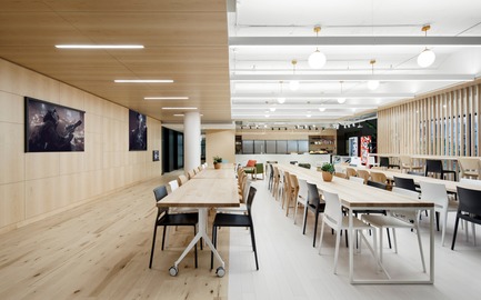 Press kit | 1303-05 - Press release | Electronic Arts - Sid Lee Architecture - Commercial Interior Design - Cafeteria - Photo credit: Stéphane Brügger