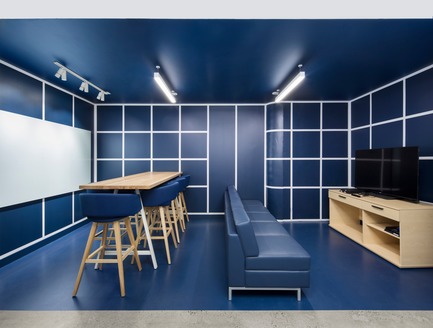 Press kit | 1303-05 - Press release | Electronic Arts - Sid Lee Architecture - Commercial Interior Design - Breakout Room - Photo credit: Stéphane Brügger