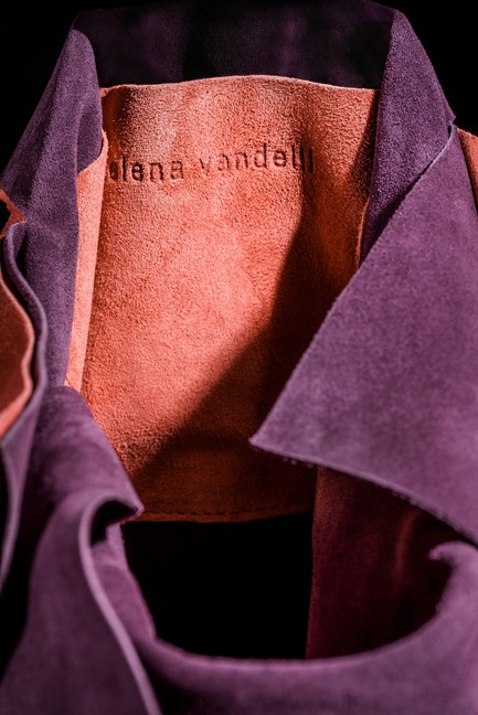 Press kit | 2350-02 - Press release | Elena Vandelli Ηandcrafted Design - Elena Vandelli, Architect and Designer - Fashion Design -  Red Leather L+X Bag, bag opening<br>  - Photo credit: @ George Messaritakis