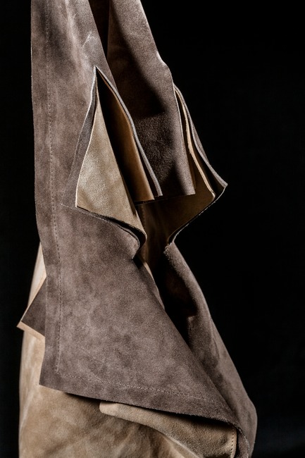 Press kit | 2350-02 - Press release | Elena Vandelli Ηandcrafted Design - Elena Vandelli, Architect and Designer - Fashion Design -  Brown Leather L+X Bag, hanging  - Photo credit: @ George Messaritakis