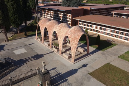 Press kit | 3109-01 - Press release | Mortuary Chapel for the Soriano-Manzanet Family - Vegas&Mileto - Art - Aerial view of the mortuary chapel - Photo credit: Vegas&amp;Mileto