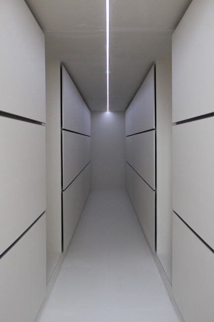 Press kit | 3109-01 - Press release | Mortuary Chapel for the Soriano-Manzanet Family - Vegas&Mileto - Art - Interior of the burial site of the mortuary chapel - Photo credit: Vegas&amp;Mileto