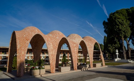 Press kit | 3109-01 - Press release | Mortuary Chapel for the Soriano-Manzanet Family - Vegas&Mileto - Art - General view of the mortuary chapel - Photo credit: Vegas&amp;Mileto