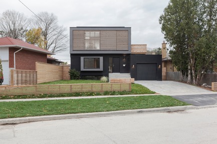 Dossier de presse | 3057-01 - Communiqué de presse | Flipped House - Atelier RZLBD - Architecture résidentielle - Flipped House, main elevation - Crédit photo : Borxu