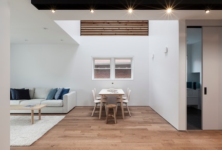 Dossier de presse | 3057-01 - Communiqué de presse | Flipped House - Atelier RZLBD - Architecture résidentielle - Flipped House, dining area - Crédit photo : Borxu