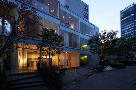 Dossier de presse | 3153-01 - Communiqué de presse | Green Triangle – Aoyama 346 - Ryuichi Sasaki + Rieko Okumura/ Sasaki Architecture - Architecture commerciale - Crédit photo : Ryota Atarashi<br><br>