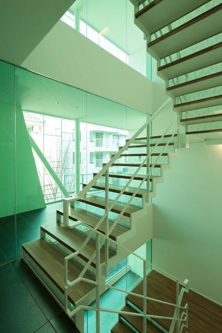Dossier de presse | 3153-01 - Communiqué de presse | Green Triangle – Aoyama 346 - Ryuichi Sasaki + Rieko Okumura/ Sasaki Architecture - Architecture commerciale - Crédit photo : Koichi Torimura