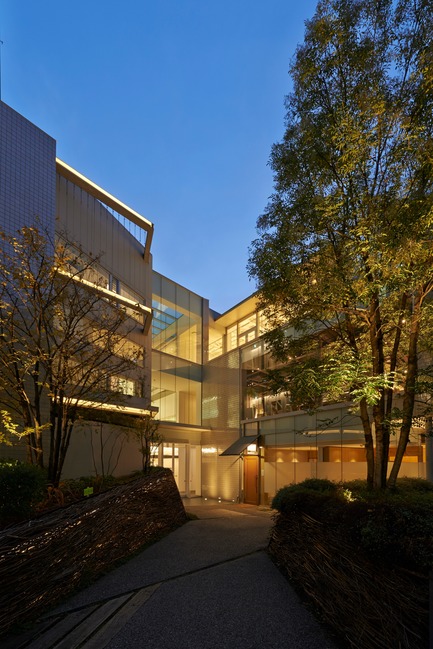 Dossier de presse | 3153-01 - Communiqué de presse | Green Triangle – Aoyama 346 - Ryuichi Sasaki + Rieko Okumura/ Sasaki Architecture - Architecture commerciale - Crédit photo : Ryota Atarashi<br><br>