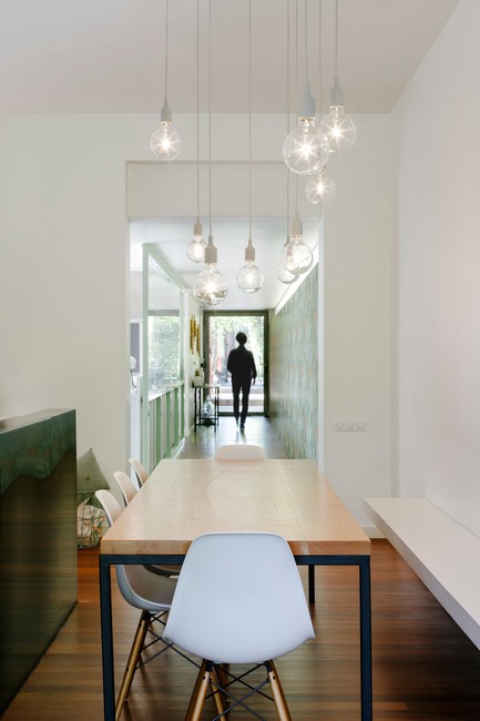 Dossier de presse | 2926-01 - Communiqué de presse | Maison GOM - (ma!ca) architecture - Architecture résidentielle - salon - Crédit photo : Julien Kerdraon