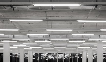 Dossier de presse | 1677-03 - Communiqué de presse | SSENSE - Atelier Barda architecture - Design d’intérieur commercial - Crédit photo : Adrien Williams