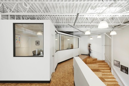 Dossier de presse | 2624-02 - Communiqué de presse | Un nouveau studio de son pour La Hacienda Creative - Newsam Construction + MXMA Architecture & Design - Design d’intérieur commercial - Crédit photo : Annie Fafard