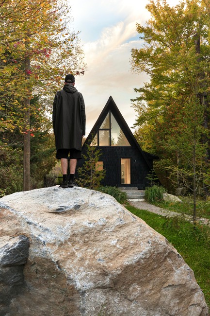 Dossier de presse | 1010-08 - Communiqué de presse | &lt; - Studio Jean Verville architectes - Architecture résidentielle - &lt; - Crédit photo : Maxime Brouillet<br>