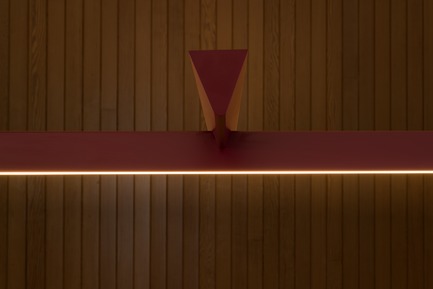 Press kit | 1619-07 - Press release | Lambert & Fils Launches The Mile at IDS - Lambert & Fils - Lighting Design - Mile 01, burgundy. - Photo credit: Arseni Khamzin
