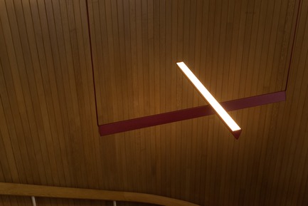 Press kit | 1619-07 - Press release | Lambert & Fils Launches The Mile at IDS - Lambert & Fils - Lighting Design - Mile 01, burgundy. - Photo credit: Arseni Khamzin