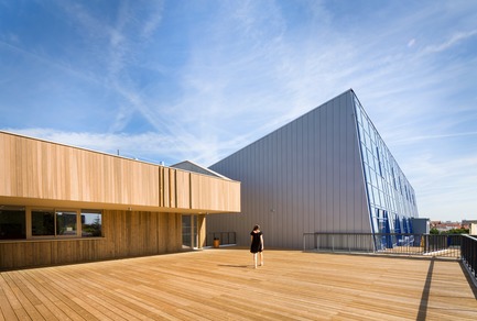 Dossier de presse | 3181-03 - Communiqué de presse | La Maison des Sports à Bezons - agence ENGASSER & associés - Architecture institutionnelle - Crédit photo :   Mathieu Ducros-Opictures  