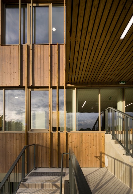 Dossier de presse | 3181-03 - Communiqué de presse | La Maison des Sports à Bezons - agence ENGASSER & associés - Architecture institutionnelle - Crédit photo :   Mathieu Ducros-Opictures  