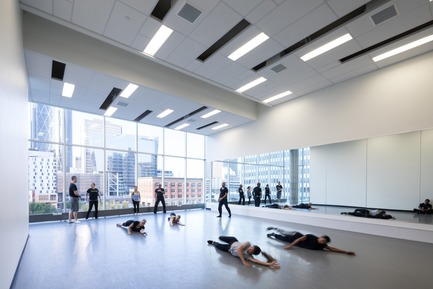 Press kit | 2073-15 - Press release | DIALOG Brings Dance to the Streets with Decidedly Jazz Danceworks - DIALOG - Institutional Architecture - Decidedly Jazz Danceworks - Photo credit: Ema Peter Photography