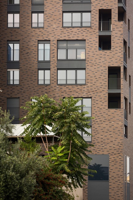 Dossier de presse | 3181-02 - Communiqué de presse | 104 logements en accession et sociaux àIvry-sur-Seine - agence ENGASSER & associés - Architecture résidentielle - Crédit photo : ©Mathieu Ducros