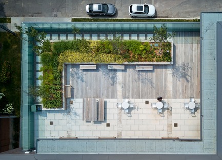 Press kit | 2681-01 - Press release | The Greenwood College School Expansion - Montgomery Sisam Architects Inc. - Institutional Architecture - Rooftop Terrace Ariel&nbsp; - Photo credit: Shai Gil
