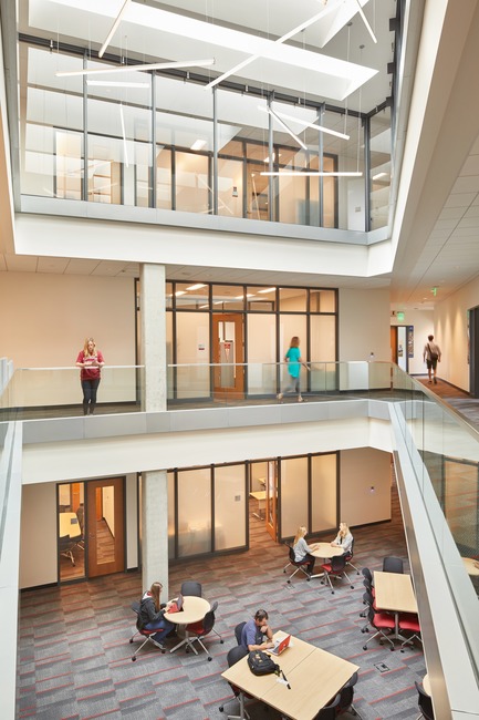 Press kit | 3178-01 - Press release | WSU University Center Expands Higher Education in North Puget Sound Region - SRG Partnership, Inc. - Institutional Architecture - Photo credit: Copyright 2017 Benjamin Benschneider All Rights Reserved