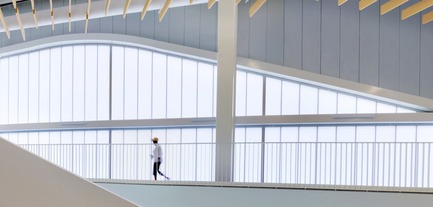 Press kit | 1456-01 - Press release | Maryland Heights Community Recreation Center - CannonDesign - Commercial Architecture - Running track at Maryland Heights Community Recreation Center - Photo credit:  Gayle Babcock 