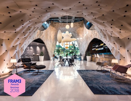 Dossier de presse | 3160-01 - Communiqué de presse | Announcing the Nominees of the Frame Awards 2018 - Frame - Concours - Nominated for Best Use of Material Fabricwood: Xtra Herman Miller Shop-in-Shop, Singapore by Produce.Workshop<br> - Crédit photo : Edward Hendricks