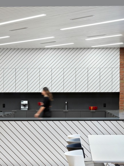 Dossier de presse | 1513-01 - Communiqué de presse | Slack Toronto Office - Dubbeldam Architecture + Design - Design d’intérieur commercial - Crédit photo : Shai Gil