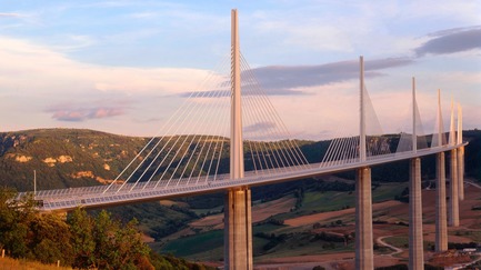 Press kit | 748-33 - Press release | Fostering Society: Foster + Partners: Exhibition on Responsible Architecture Pioneers at the UQAM Centre de Design - UQAM Centre de Design - Event + Exhibition - 2004 - Millau Viaduct, France - Photo credit: Foster + Partners