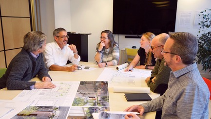 Dossier de presse | 612-12 - Communiqué de presse | Les membres de l’équipe de Dan Hanganu Architectes se joignent à EVOQ Architecture - EVOQ Architecture - Architecture commerciale - Gauche à droite: Alain Fournier, Gilles Prud`homme, Sylvie Peguiron, Anne-Catherine Richard, Nathan Godlovitch, Georges Drolet - Crédit photo : EVOQ