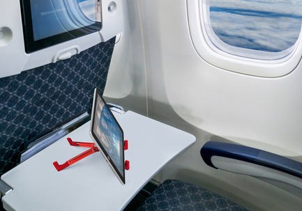 Press kit | 3140-01 - Press release | The Keko Tablet Stand: A New Design with a New Approach to Ergonomics - X2 PRODUCTS EDITION - Product - Photo credit: Meteore Design