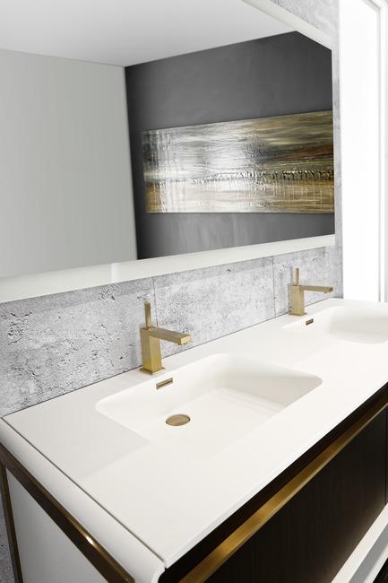 Press kit | 2342-02 - Press release | Introducing Déco Collection - WETSTYLE - Product -  Déco Countertop 60 inch. Vanity wood finish: Torrified Eucalyptus wood and white matte lacquer. Stainless steel finish: Satin brass.  - Photo credit: WETSTYLE
