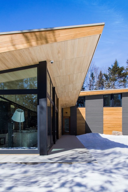Dossier de presse | 720-10 - Communiqué de presse | L'aile de bois - yh2 - Architecture résidentielle - Crédit photo : David Marien-Landry&nbsp;