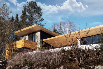 Dossier de presse | 720-10 - Communiqué de presse | L'aile de bois - yh2 - Architecture résidentielle - Crédit photo : David Marien-Landry&nbsp;