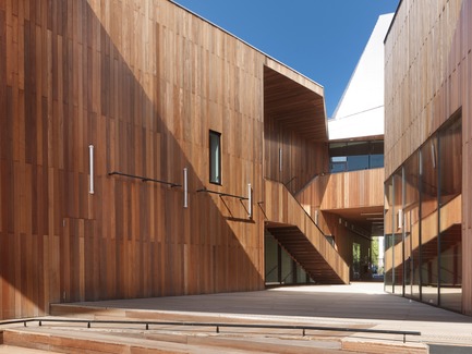Dossier de presse | 972-04 - Communiqué de presse | Scène de musiques actuelles - Hérault Arnod architectures - Architecture institutionnelle - *Nouvelle image* - Crédit photo : André Morin